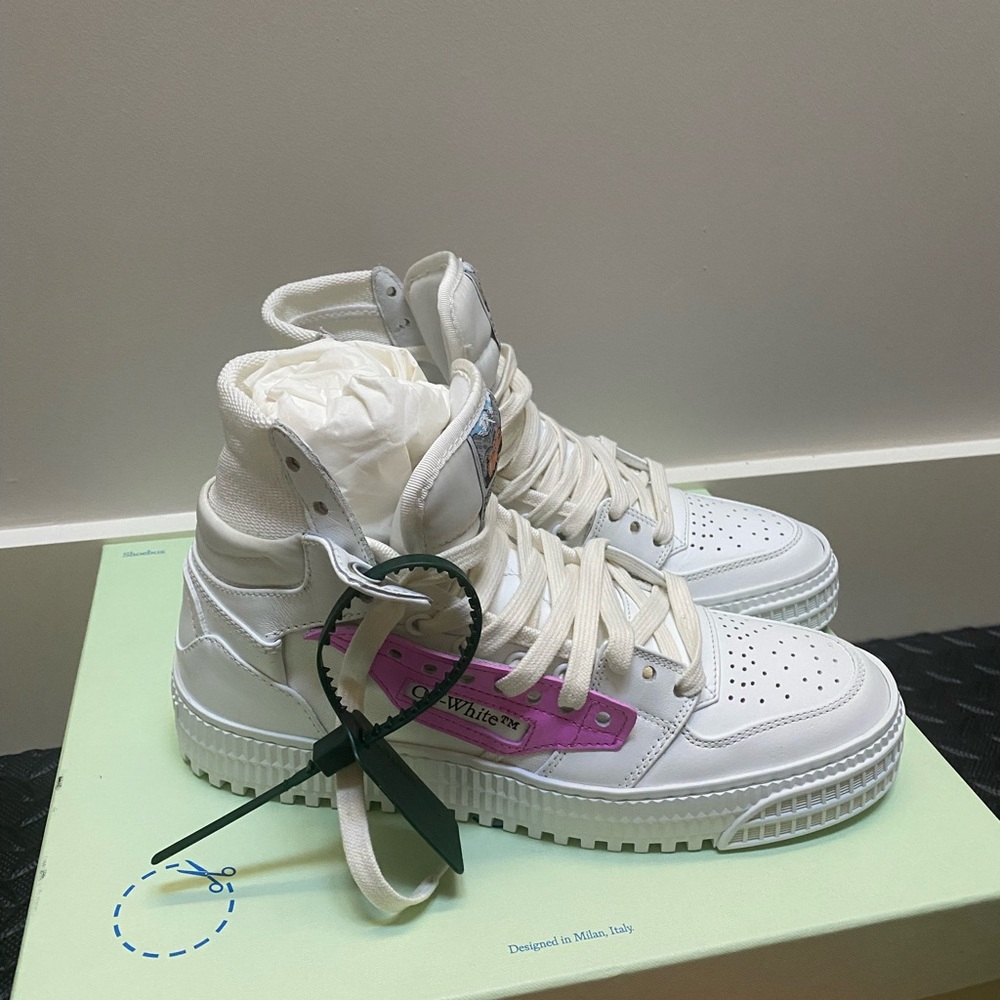 Off-White Women's Sneakers - White and Pink